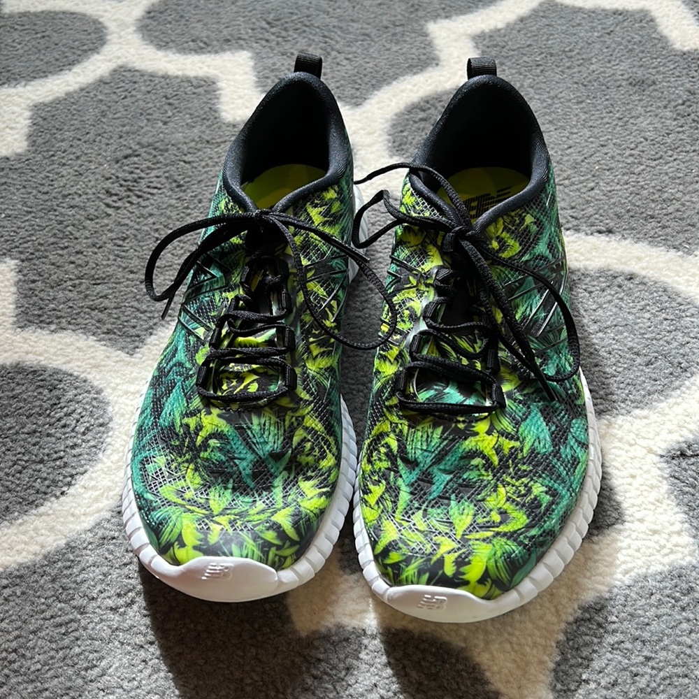 New Balance WARISCN3 women’s running course sneakers